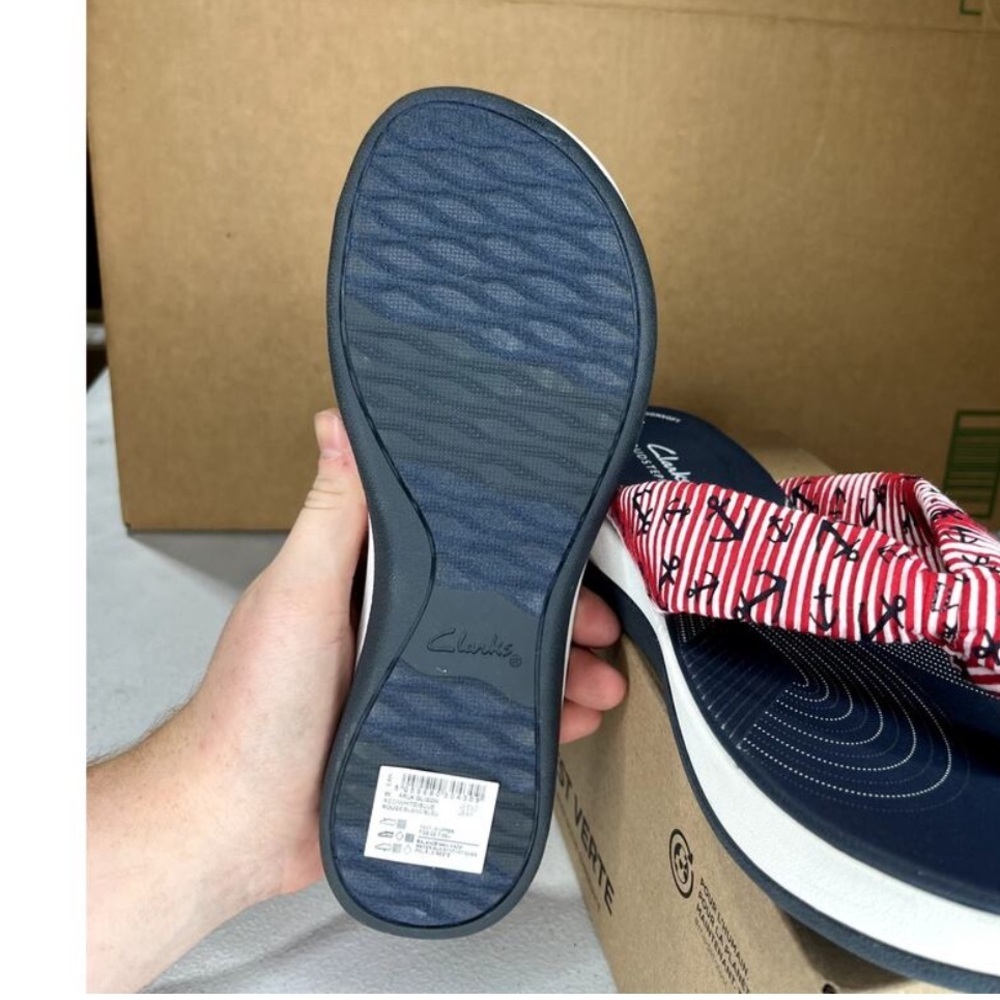 Cloudsteppers by Clarks Arla glison Women's 9 Red/white/blue NWOT - Picture 4 of 5